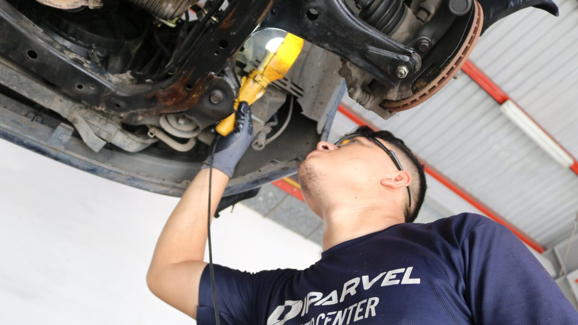 Cómo elegir el taller ideal en El Salvador: consejos prácticos para cuidar tu vehículo